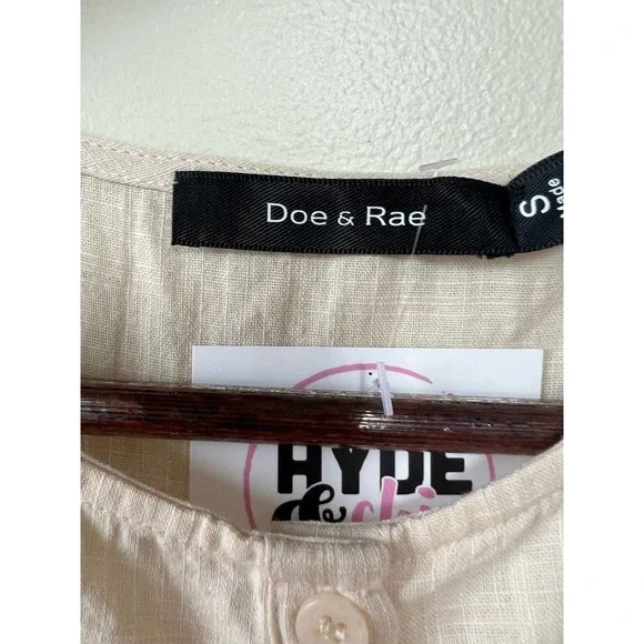 Front Lace Blouse - Doe and Rae - Size Large - Picture 4 of 7